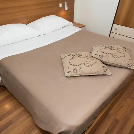 Parque de Campismo Happy Village & 3*